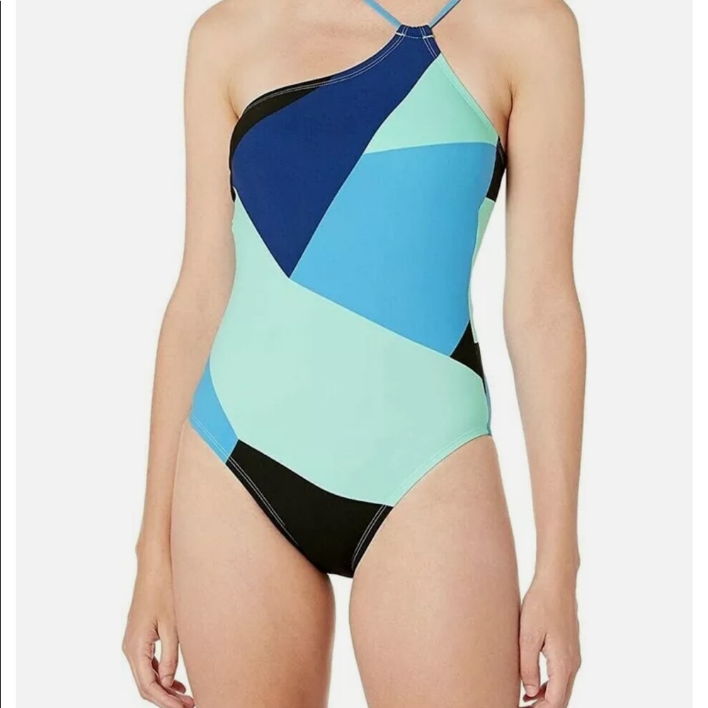 1 shoulder